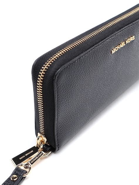 michael michael kors jet set travel wallet 